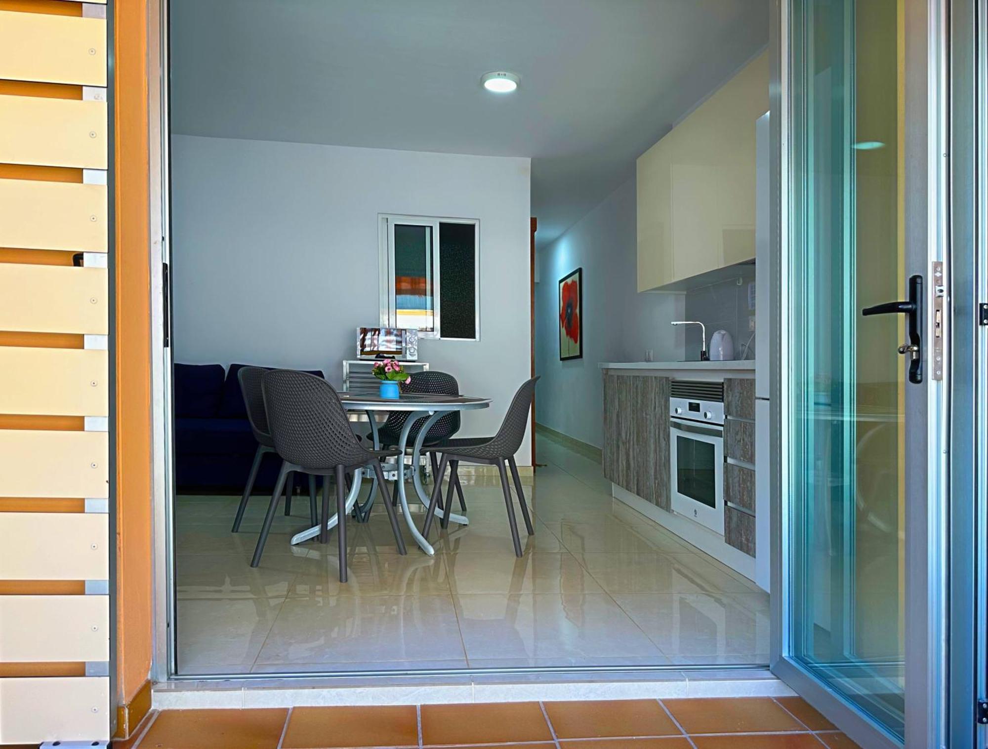 Los Cristianos Piscina Y Terraza Экстерьер фото